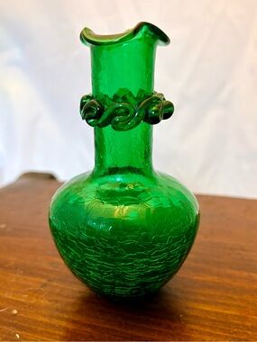 Mid-Century Emerald Green Pilgrim Glass Hand Blown Vase Art Glass